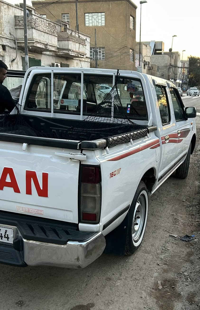 السلام عليكم بيكم دبل قمارة نيسان موديل 2008 سيارة نظيفه كلش مابيه ضربه سياره بلاديه فقط مكانت بسيطه تكحيل جاهزه  تبريد ما شاء الله ثلج تخم تاير جديد موضح بلصوره وصدر جديد الله شاهد مابيها اي نقص سعر 118 بيها مجال قليل  رقم انبار سنويه لحد 2030 انكليزي  الاستفسار  هذا الرقم *********** مكاني الحريه ساحه عدن
