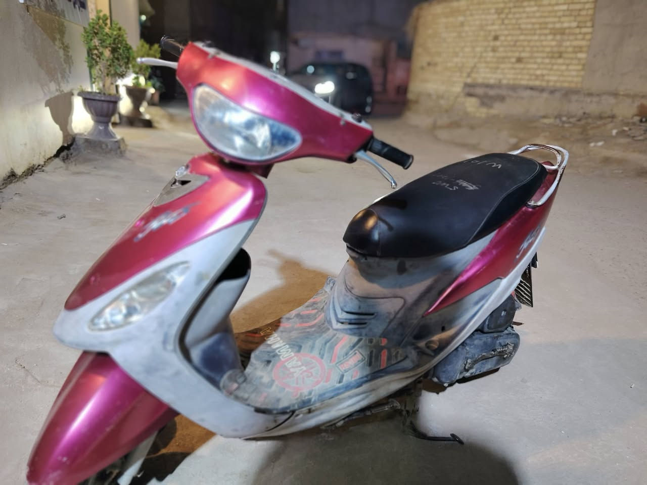 سلام عليكم دراجه ماس منغولي ابلادي مامفتوحه دراجه حلوه امرتبه (ملاحضه) اذا اتريد كفرات الاصلي موجوده لون رصاصي السعر خاص او اتصال ***********
