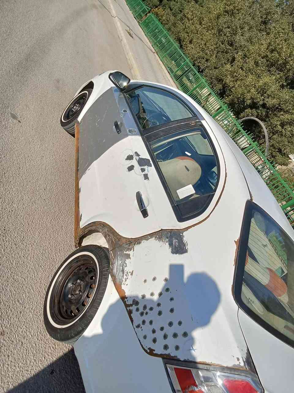 افيو خليجي رقم دولي بيه هاي الضربه فقط مكفوله من شواصي وتكم وقماره ٢٠١١ بيه قاصر واحد عمره ١٦ سنه باقيله سنتين الك يمي مداور بعد السنتين مكينه مفتوح جديده صار عشرة أيام من صعدته تخم تاير جديد حداديه جديده جام كهربائي تبريد ثلج على الشرط موجوده بالنجف سعره ٤٩ ورقه هذه رقمي ***********
