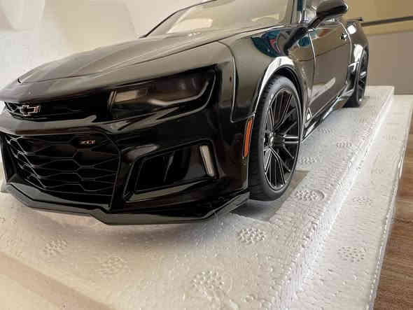 ✨ عرض بيع — AutoArt Camaro ZL1 1:18
السلام عليكم أصدقائي 🌟

معروض للبيع مجسّم AutoArt Camaro ZL1 بمقياس 1:18
القطعة نظيفة جداً وتفاصيلها قوية ومعروفة لهواة التجميع — جودة AutoArt الأصلية.

🔵 راح أنزل صور من الإنترنت لنفس الموديل حتى تشوف شكل القطعة الحقيقية، وسعرها بالأسواق واضح وموجود على الإنترنت لمن يحب يقارن.

💰 سعري النهائي: 180,000 دينار فقط
(آخر سعر — غير قابل للنقاش)

🚚 التوصيل مجاني لجميع محافظات العراق

للمهتمين:
📩 خاص
📱 واتساب: ***********

قطعة فاخرة ومميزة تستحق الاقتناء 🔥
