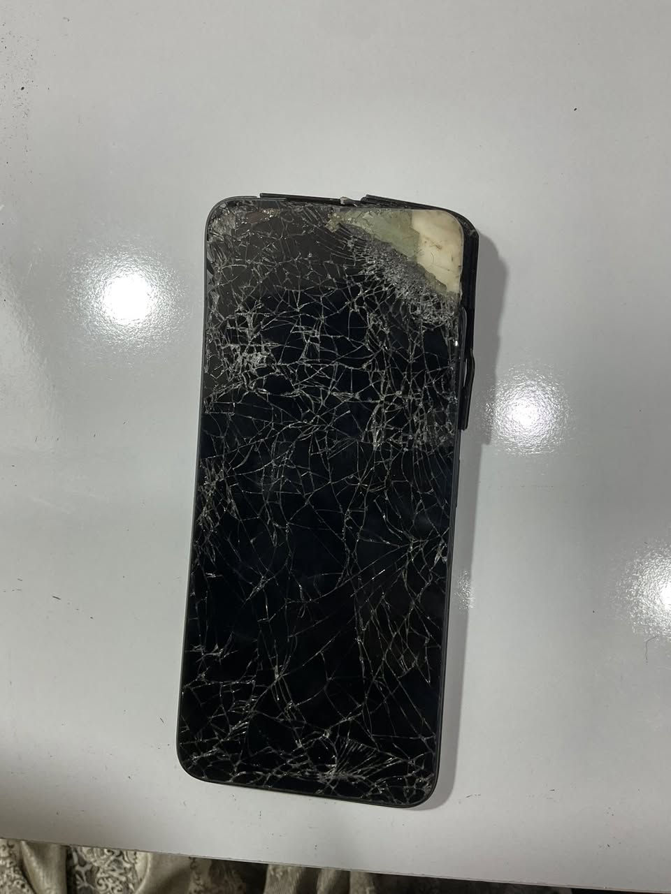 ‎مبايل ريدمي يحتاج تصليح قيم وأخذ *********** مكاني الأمين الثانيه
