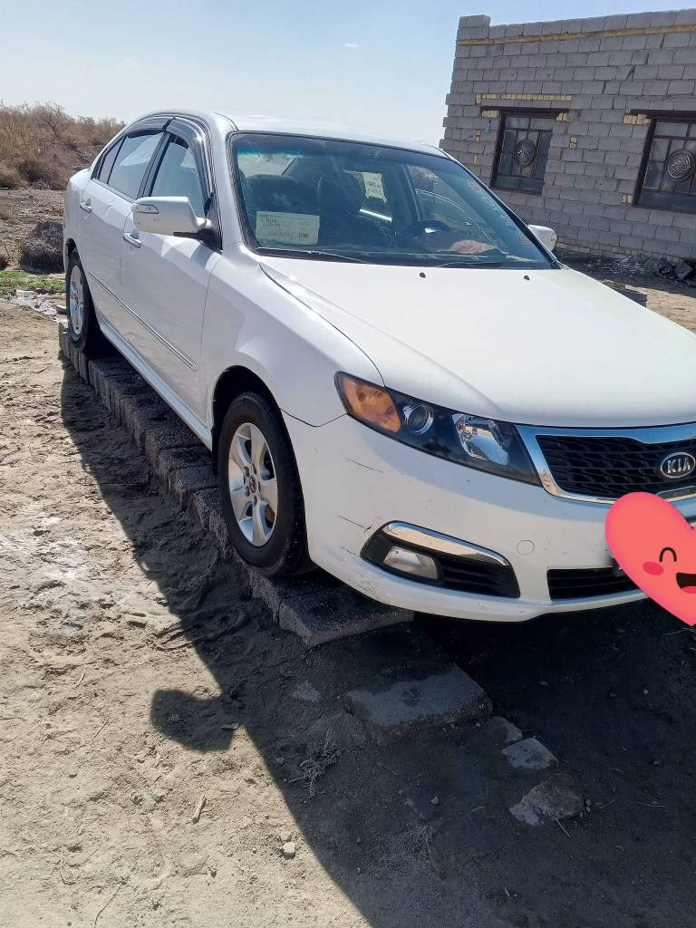 السلام عليكم للبيع كيا اوبتيما 9  ادوات فول مواصفات عدا الفتحه حتى كشتات جلد بصمه  لسيارة نضفيه كلش تخم تاير حداديه لوك  السعر 48وبيها مجال مكان السيارة سوق الشيوخ رقم الهاتف ***********
