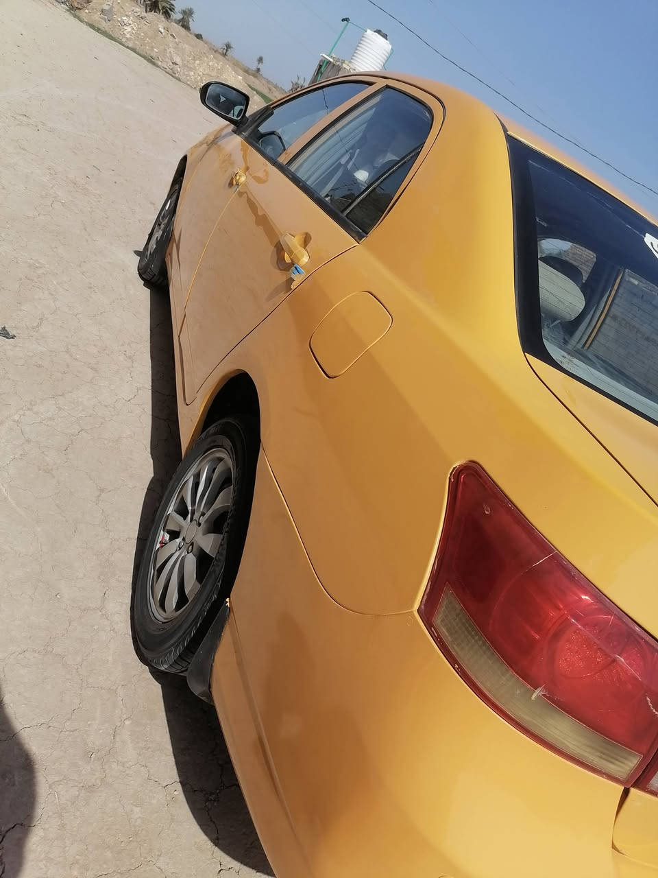 سلام عليكم بي وايدي البيع 2013 سياره ما بيه تبديل بس خياس مصلح مرشوش سنويه 2027 رقم قادسيه العنوان الحمزه الشرقي ***********
