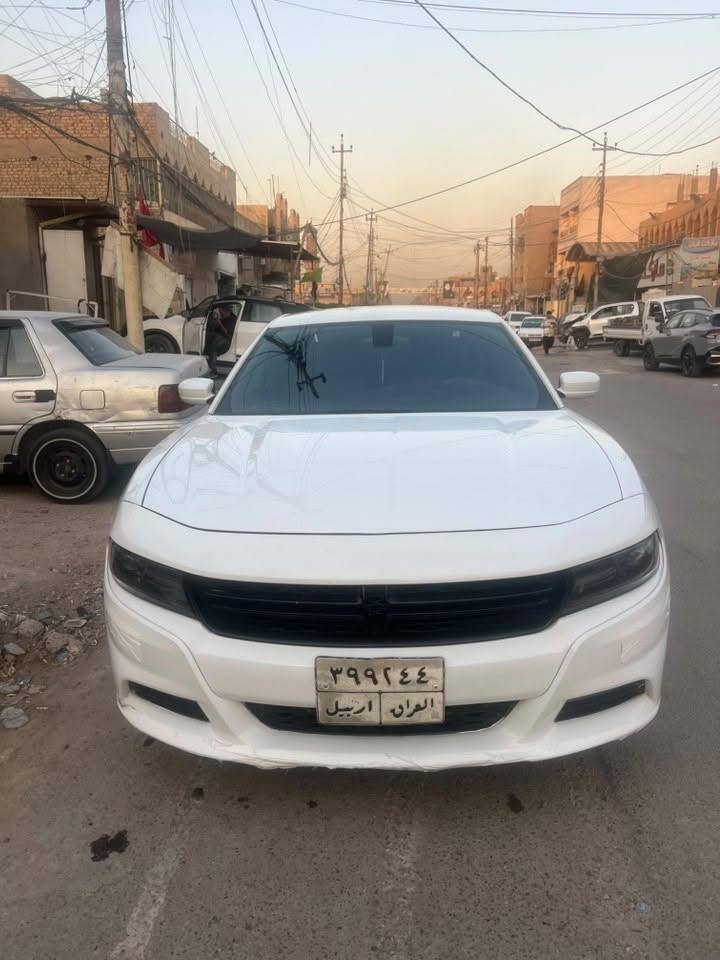 السلام عليكم جارجر 2016كنديه عينه 260 بيها فقط قطعه وحده الجاملغ الايمن الامامي بدون ايرباك سابقا كلين تايتل وهنا بالعراق فقط الجاملغ مصبوغ فقط *********** مكانها بغداد حي الامين
