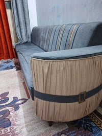 ديوان • ١٠ مقعد • استخدام قليل