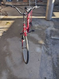 بايسكل بناتي للبيع سعره 70الف وبي مجال الأتصال على هذا الرقم 078831273...