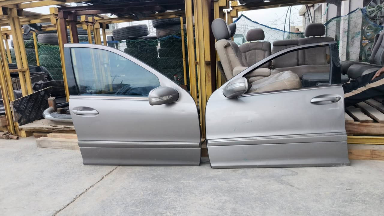 بوب مارسدس للبيع السعر 250وبيهن مجال المكان حصوة طريق حله بغداد بل مشروع الرقم ***********يتوفر واتساب
