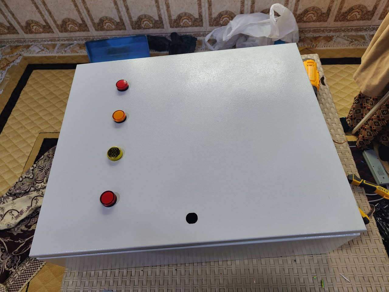 السلام عليكم ورحمة الله إخواني الأعزاء، متوفر لدينا وبأعلى المواصفات الفنية:
بوردات ATS (تحويل أوتوماتيكي).
​بوردات غطاسات (حماية وتشغيل).
​شواحن وبوردات السيارات الكهربائية.
​بوردات طاقة شمسية (نظام بارد منفصل). العمل داخل كركوك فقط 
 الاستفسار، يرجى الاتصال على الرقم:
[***********]
