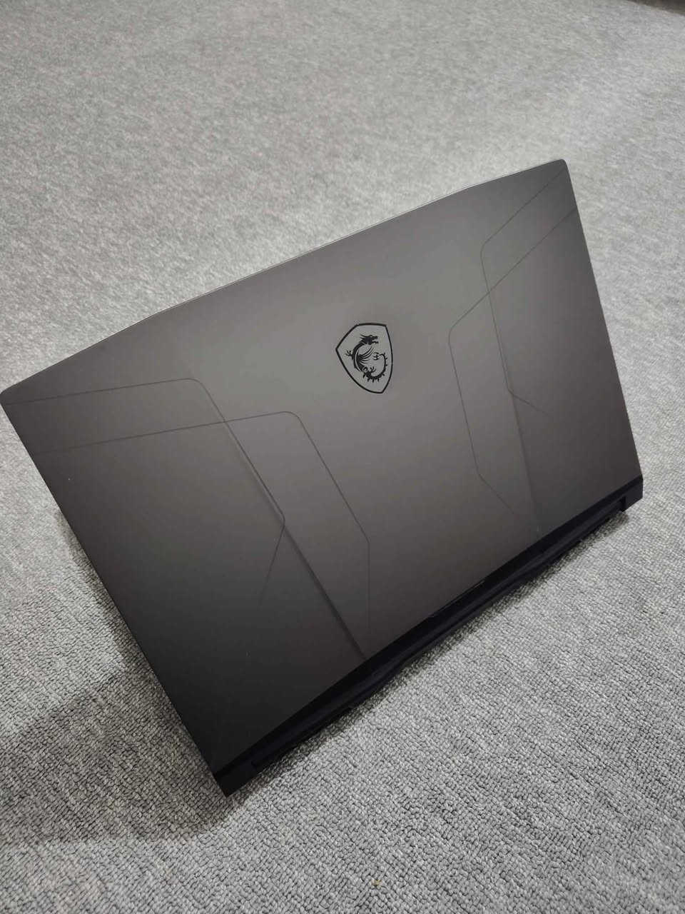 🤔 ئەم لاپتۆپە بۆ چی کەسێک باشە ؟

١.بۆکەسێک کاری گرافیک دزاین بکات 
٢.بۆکەسێک یاری زۆر بەهێزی پێبکات 
پێویست بە خاڵی تر ناکات ئەم لاپتۆپە بۆ هەموو کارێک بەهێز دەبێت بێ هیچ کێشەیەک 🦦

👇تایبەت مەندیەکانی ئەم لاپتۆپە نازدارە 👇
😉بۆ نرخ نامە بنێرن 
MSI PUlES GL66
CPU: INTEL CORE I5 11400H
GPU: NVIDIA RTX 3050 4
RAM: 8GB RAM DDR4 (32Ram upgrad)
 Hard: 256+512 SSD =720G
15.6FULL HD+
Adapter: 180Watt 
بۆ نرخ نامە بنێرن 
گەیاند بەردەستە بۆ هەموو شارێک 🚕
بۆ زانیاری زیاتر نامە بنێرن بۆ ئەم ژمارەیە 
***********/WhatsApp - Telegram 
*********** حلبجة, السليمانية
