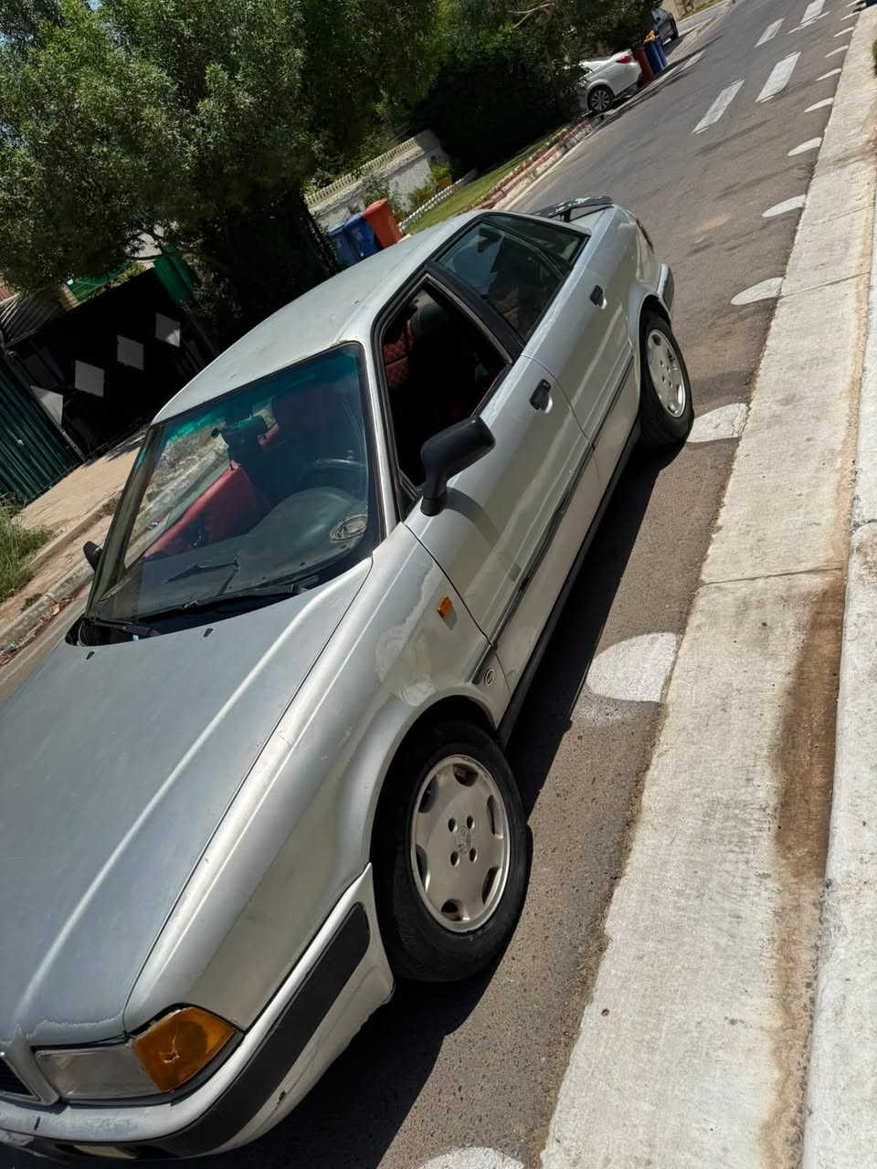 � للبيع – أودي 80 موديل 1992 🚗

فرصة للراغبين بسيارة عملية ونظيفة، جاهزة للاستخدام.

✅ موديل: 1992
✅ رقم بغداد (إنكليزي)
✅ اللون: رصاصي
✅ محرك دخان من صالنصه بيضه
✅ كير بحالة جيدة
✅ كهربائيات كاملة وجاهزة
✅ جام كهرباء
✅ مرايا كهرباء
✅ صدر بحالة ممتازة
✅ سيارة بلدية وهيكلها مرتب بدون صبغ

📍 العنوان: بغداد – حي الجامعة – شارع المركز

📞 للاستفسار: ***********
