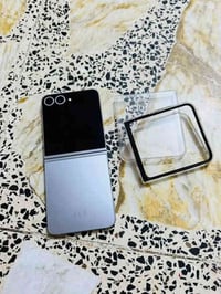 Samsung galaxy Z Flip 6 كلكسي زت فلب 6 احدث و اخر اصدار الاجهزه القابل...