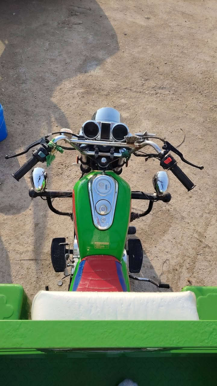 سلام عليكم ستوته للبيع خضره مديل 23علويه مكفوله وراق صولي مكانه بابل كفل شراي يخابر وبيهه خير ويدلل***********
