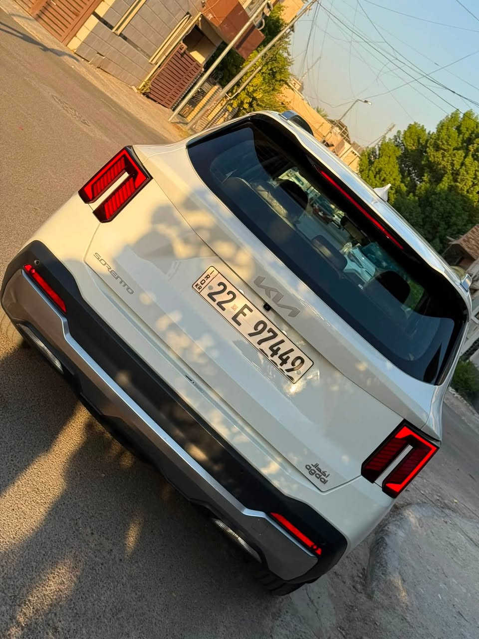 السلام عليكم 

كيا سورنتو 2024  خليجي  الشكل الجديد 
الرقم اربيل الدولي وضمان شركه (NiM)

مكفوله من الصبغ والتبديل والحادث  عدا بارد بسيط رصعه ومسحوبه PDR 
ماشيه (57  ) الف كيلو باسمي تحويل مباشر باسم المشتري 

بانوراما 

محرك 4 سلندر حجم 2500 

7 راكب وتبريد 3 قطع 

داخل ابيض 

بصمه تشغيل وفتح الابواب 

كراسي الاماميه  كهرباء 

شاشه اصليه  متصله نفكيشن 

حساس امامي وخلفي 

لد نهاري وبك لايت لد 

لايت 4 عدسات زينون 

شاحن مبايل 

هندبريك كهرباء / اوتو هولد 

صندوق كهرباء ذكي 

الاناره المحيطيه 7 الوان 

ترحيب ومرأة شفط ميموري 

السياره جديده وجاهزه من كلشي

الاتصال ***********

بغداد / الوزيريه

