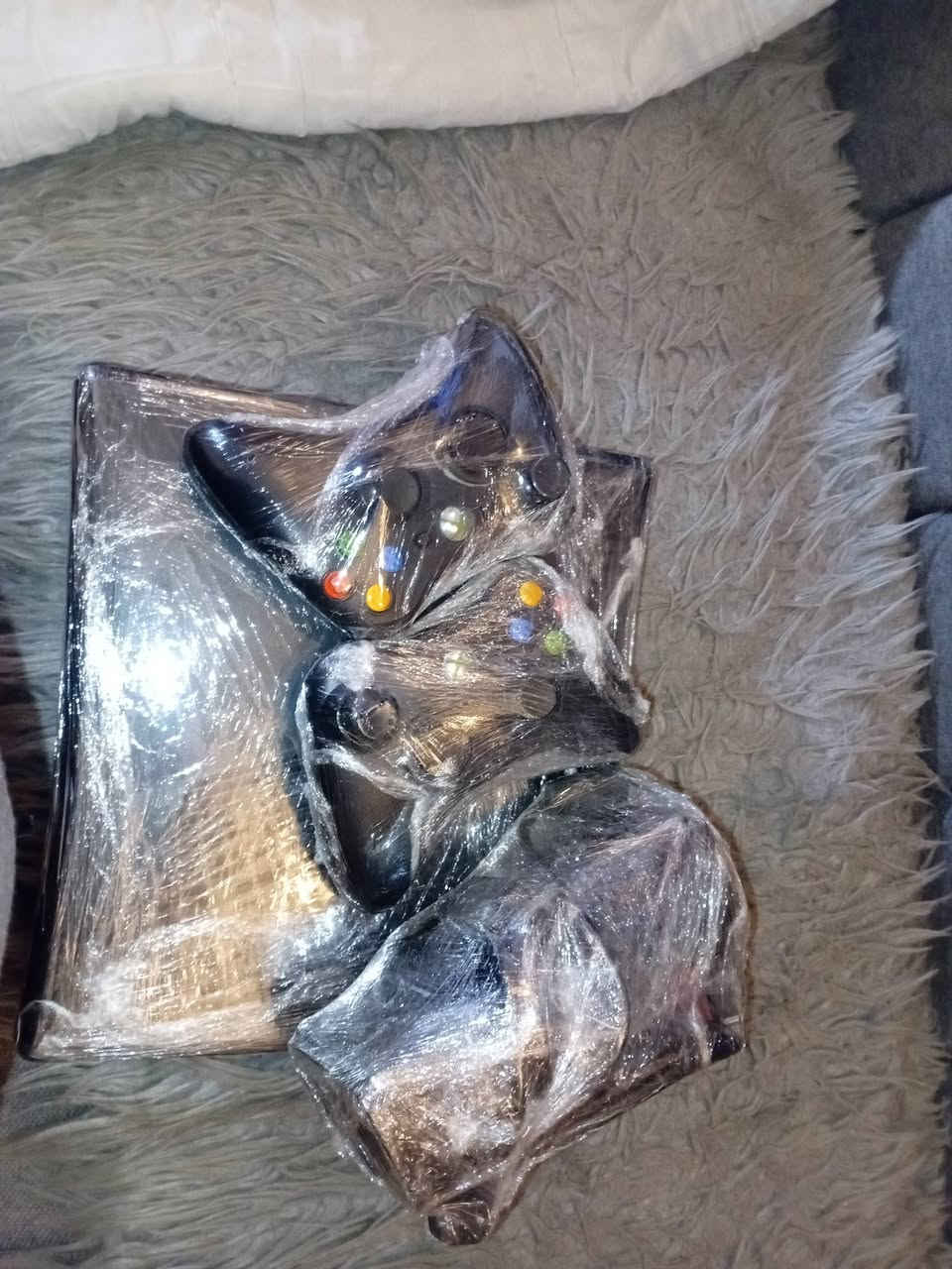 السلام عليكم اكس بوكس ٣٦٠نضيف كلشي مابي هارد ١ جوستكات ٢ وكامل ملحقاتة للاستفسار  *********** واتساب انطيني بي سعر اشكد متريد وخذة
