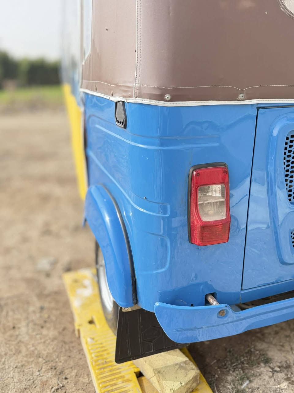 سلام عليكم تكتك للبيع موديل 22 شهر 12مضلع مكفوله كفاله عامه مكاني ناصرية خاص مقلق  مكلف بل نشر والله هاذه رقم راعيه ***********
