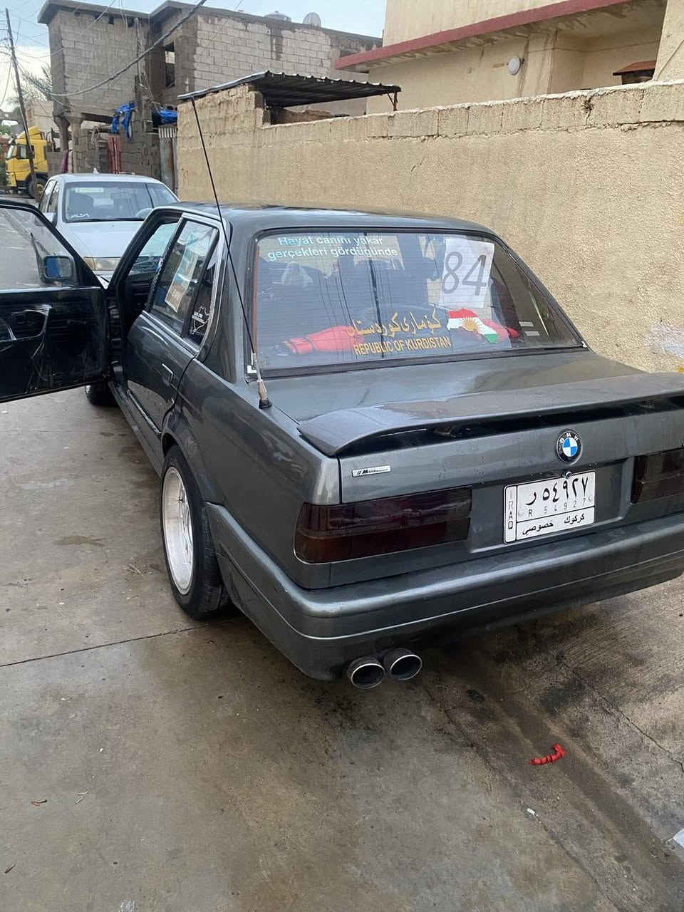 بي ام زعره موديل 84 شرط تحويل جير محرك بشرط  ابطاقه بنزين رقم كركوك مشروع وطني تحويل مباشر.   السعر ٣٢بيه مجال  ***********
