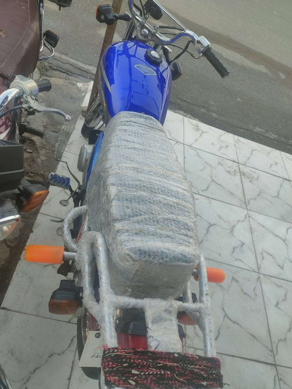 عدي هاي الدرجه البيع موديل 19 نامه برو سعر 350الف وبيه مجال كله نضيفه بس دشبوا وليت ما بيه رقم ***********وتساب مجود بس
