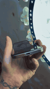 ايقون 15 برو ماكس  ذاكره.  ٢٥٦ بطاريه.  ٨٨  نضافه. ٩٥٪؜  ما مفتوح ولا ...