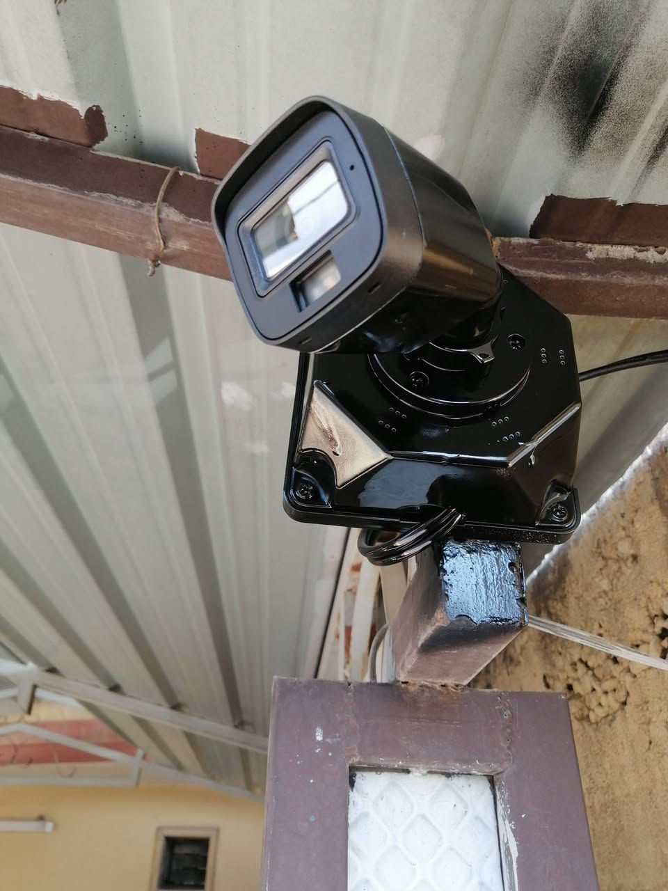 � تنصيب كاميرات مراقبة بأعلى جودة واحترافية 🎯
🔧 نُعلن عن تنفيذ أعمال تنصيب كاميرات مراقبة في مواقع متعددة في واسط وبخبرة عملية مضمونة!

💼 خدماتنا تشمل:
✅ دراسة الموقع واختيار أفضل نقاط التغطية
✅ تنصيب كاميرات HD بأنواعها
✅ ربط الكاميرات على كافة انواع الجهزة 
✅ ربط النظام على الهاتف والمراقبة عن بعد
✅ صيانة وتحديث الأنظمة القديمة
✅تجهيز المواد الازمه من الكامرات  
📍 شغلنا يشهد إلنا بمجمعات سكنية ومحلات ومنازل وشركات
🔒 نضمن لك الحماية، الوضوح، والمتابعة المستمرة
اليوسف لكاميرات المراقبة 
الموقع موصل حي الرسالة قرب التفك لايت
التواصل واتساب و اتصال 
***********
***********
🌟 خلي عينك على كل شي… واحنا نساعدك ترتاح
