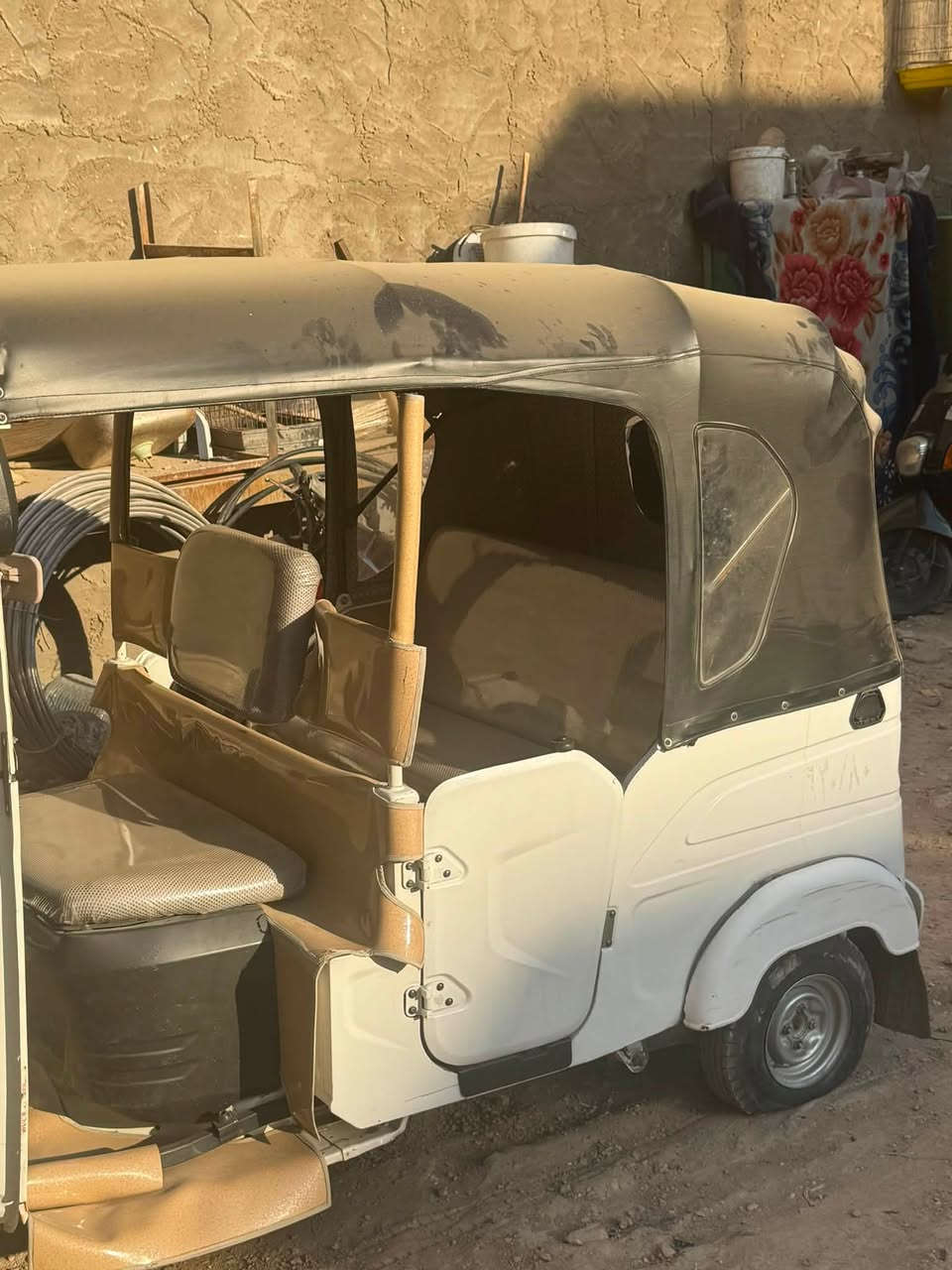 تكتك ٢٠٢١  للبيع واضحه بالتصوير تجي تشوف بعينك 
مرقمه عربي 
بدون اي حادث 
السعر ٨ ملايين وبيها مجال بسيط حك الجيه 
***********
