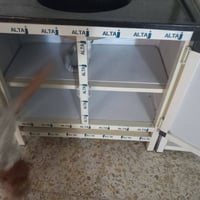 سنك تفصال جديد مرمر نضيف جدا السعر 100  مكان مدينه الصدر  07713750528