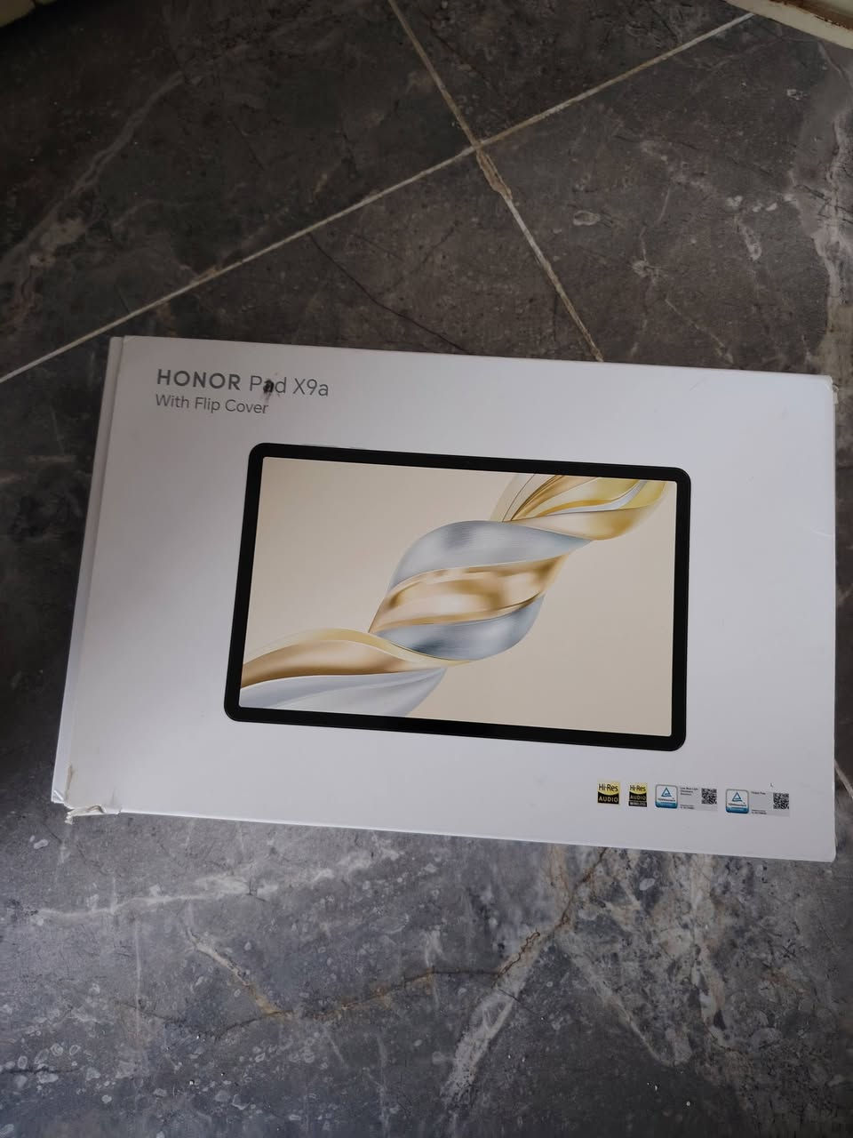 تاب نوع هونر x9 a للبيع نظيف  السعر ٢٠٠ وبي مجال  العنوان المقداديه حي الحسين ***********
