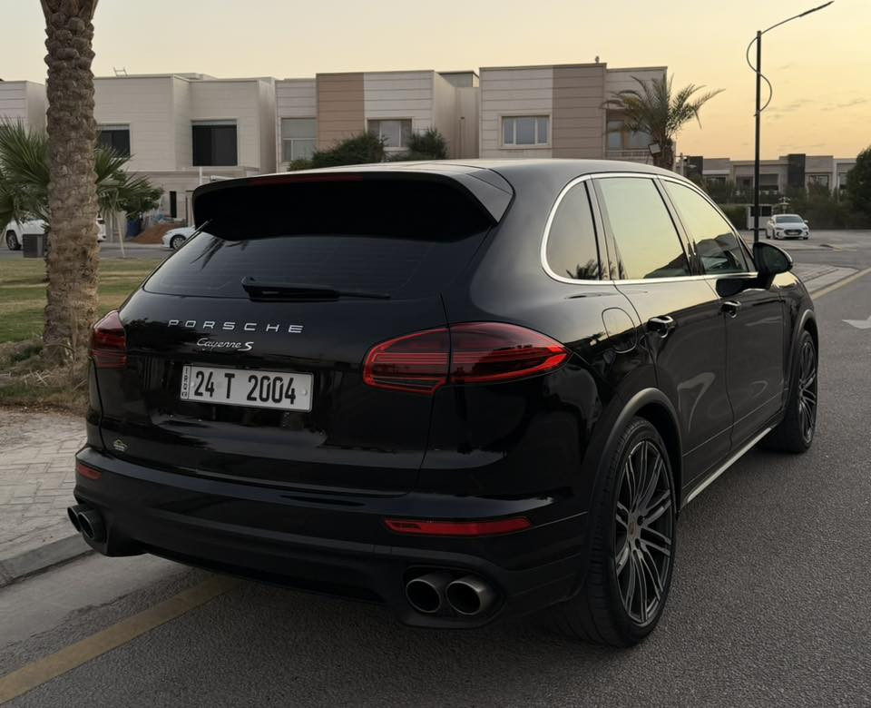 *بورش كايين s🔥للبيع او مراوس 
*المديل/ 2015 فيس لفت 
*محرك v6 تون توربو / 3.6Turbo / 420hp🚀
*خليجي / كلش جديده
*ماشيه / 104 كيلو متر حقيقي 
*فول مواصفات فئة s 
*جكات 
*باب شفط 
*بنراما 
*كشنات تدفئة تبريد 
*بيه فقط بارد كلش قليل يم علامة كايين 
 *تحكم مقاعد كهرباء
*شاشة لمس
 *داخل مميز جلد احمر مع قماره كنتاره
*جكات
*فور ويل
*بانوراما
*كاميرا خلفية
*حساسات 360
*مانع انزلاق
*خزن ميموري للمقاعد 
*تدفئة تبريد جميع المقاعد
*مثبت سرعة
*بصمة
*مري شفط
*صندوق كهرباء
*مراقبة نقطة عمياء
*هيتر ستيرن
*تعرف على اشارات المرور
*تحكم في درجة الحرارة
*فرملة طوارئ
*مصابيح ليد امامي خلفي
*رادار
رقم الهاتف / *********** 
العنوان / كربلاء 
السعر 40 الف مع رقم المميز
