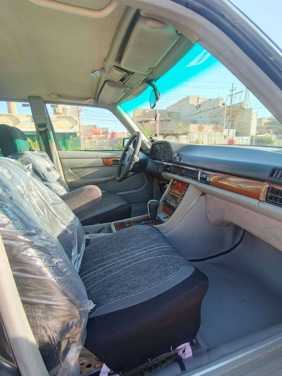 سلام عليكم مارسدس مديل 90 سياره جديده كلش تعميل جديد كير مكينه بطه سياره ماناقصها برعي داخل جديد كلها شغاله سياره كلش جديده السعر 80 وبيها مجال سياره مشروع وطني تفاصيل تصل ***********
