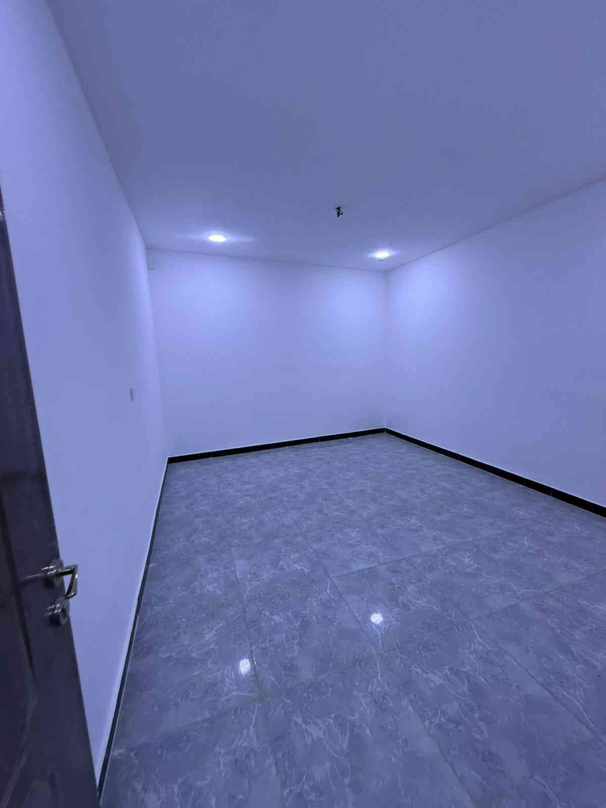 السلام عليكم 
من شركة الجود للوساطه العقارية
دور زراعي سند 25 قرار محكمة للبيع بمساحات 90 متر 
📍الموقع : الدورة / الرواد-مقابل شارع 60 - مجاور كلية الهادي
-📌يحتوي على مدخل او مدخلين
-📌يحتوي على 3 غرف نوم
-📌مطبخ مفتوح على الحولي
-📌خدمات 2 🚿🛁
-📌استقبال
🛑خدمات كاملة 100‎%‎
🛑الموقع وسط دور الطابو
🛑يصلح استثمار ايضاً
للاستفسار تواصل عبى الدايركت✉️
 او الاتصال على ***********📞
او مراسلة على واتساب 
📥***********
