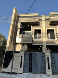 للبيع - بيت في حي الاخاء 👍*المواصفات:*- *المساحة:*100 🏠- *الموقع:* خلف...