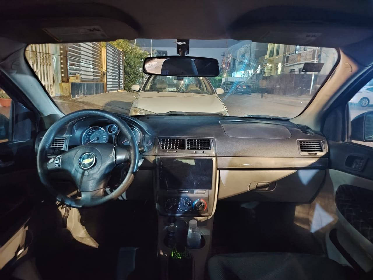 كوبالت 2009 رقم بغداد ومكانها بغداد مكينه جديده 2400 صارلها 3 اسابيع من شديتها كيرها بحاله ممتازه نشطه شاشه بلوتوث الكاعيه جلد ناقصها شويه ترتيبات صدر نص عمر سياره جارده مامصبوغه ابد حادثها جاملغ جهة السايق رقم الهاتف (***********) سعر 45 وبيها مجال بغداد, العراق
