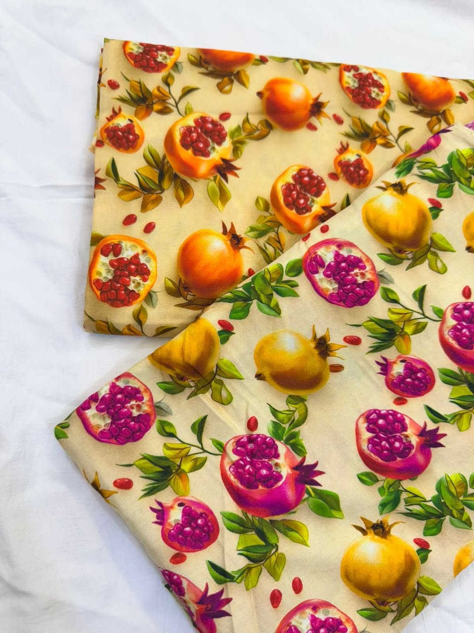 بسم الله الرحمن الرحيم🌷 بمناسبة بدايه السنه2026 والحمدلله سويتلكم عرض كولش حلو وخاص للخياطات 
كشمير ايطالي قطني دبل صبغة💐
مجموعة موديلاات مختلفة وحلوه هواي🔥🔥🔥
يوجد جملة ومفرد +يوجد خدمة توصيل 🚕لجميع محافظات العراق خلال٢٤ ساعة فقط 
في حال يوجد اختلاف بنوعيه القماش أوإيصال البضاعة بشكل مختلف لكم حق الرفض 
الحجر خاص اواتساب📞✅***********
