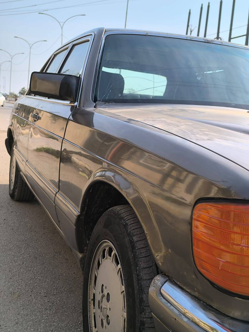 مارسدس رئاسي للبيع رقم بغداد 1989
جاهزه من كل النواحي حداديه عربانه كله جديد سنتر لوك منضومه تبريد مع القطعه الخلفيه مع الراديتر جديد منضومة لايت اربع طكات 
تخم تاير جديد باتري جديد شاشه وسماعات مكينه مال ملكه
اي استفسار اني بل خدمه مكان السياره ذي قار 
*********** السعر 47 علمآ السياره بدون حادث وبدون لحيم البراكين صاحي بلاد القواعد سليمه
