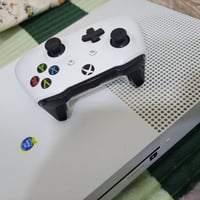 xbox one s   جديد للبيع السعر 100 قفل مستعجل علي 07835130678 واتساب فق...