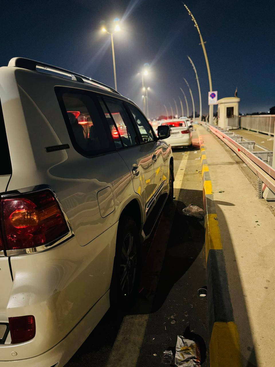 للبيع لاندكروز 2015 بلكارتون
السياره كلش جديده وجاهزه من كل شي 
كفاله عامه 
السياره فول مواصفات 8 ايرباك تشغيل عند بعد سلايد روف كرسي كهرباء 3 دكم سيارت كلش جديده محرك 8سلندر 4.700صدر حداديه كله جديد تخم تاير جديد سيارة احلى من الصور
رقم بغدادومكانها بغداد 
رقم صاحب سيارة ***********

.:: السعر خاص ب رسالة خاص::.
