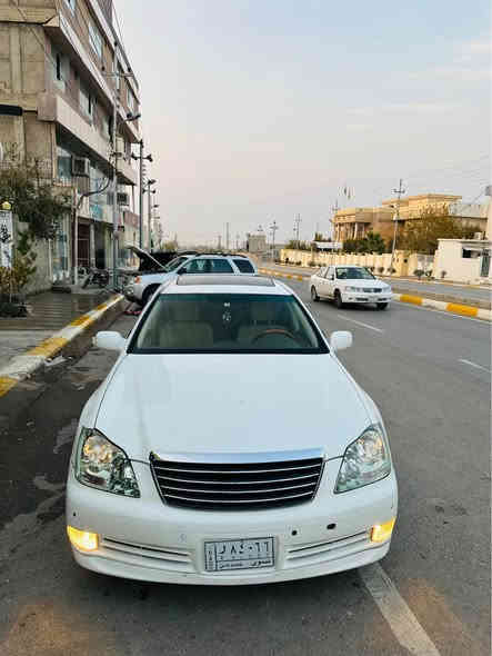بەناوی خوا
شاهینە سڵاید بڕاوە 
ناوزەرد بەسمە شاشە  سوکان حەیزەران 
چوار تایەی لۆک مانگێکە کراوەتە سەری 
مەکینە گەورە بەگەورە 182  باتری تازە فۆرمیکای نەشکاوە 
کامل کراوە بە سپۆرت تازە داخڵ بێتەقەو رەقە 
نرخ ٥٠ وەرەقە کمەێ مەعمەلە 
شوێن هەڵەبجەی شەهید 
ژ.م *********** حلبجة

