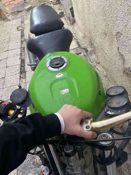 سلام عليكم .👋🏽
  
                          كاوسكي دشبول 280.😵‍💫
دراجه عليها ادامه كالمله اي نقص ما بيها 

 
                                  للبيعع أو مراوس .حسب القناعه 

متواجد واتساب ***********
