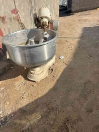 عجانة نضيفة استعمال قليل سعرهة 250 ➕طباخ اب و 2 عين 70 او بي مجال الشر...