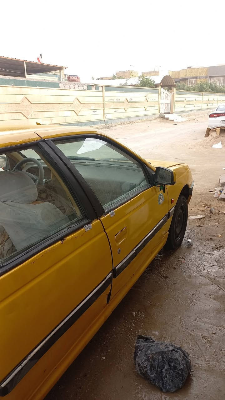 السلام عليكم للبيع بيجو 405 موديل 15 السياره جاهزه مكينه وكير شرط حداديه توني نافضهه تبريد ثلج كهربائيات كلهه شغاله رقم بصره راعيهه ايريد تحويل غرامات هيئه عل مشتري السعر 18ورقه مكاني ناصريه المركز ***********
،
