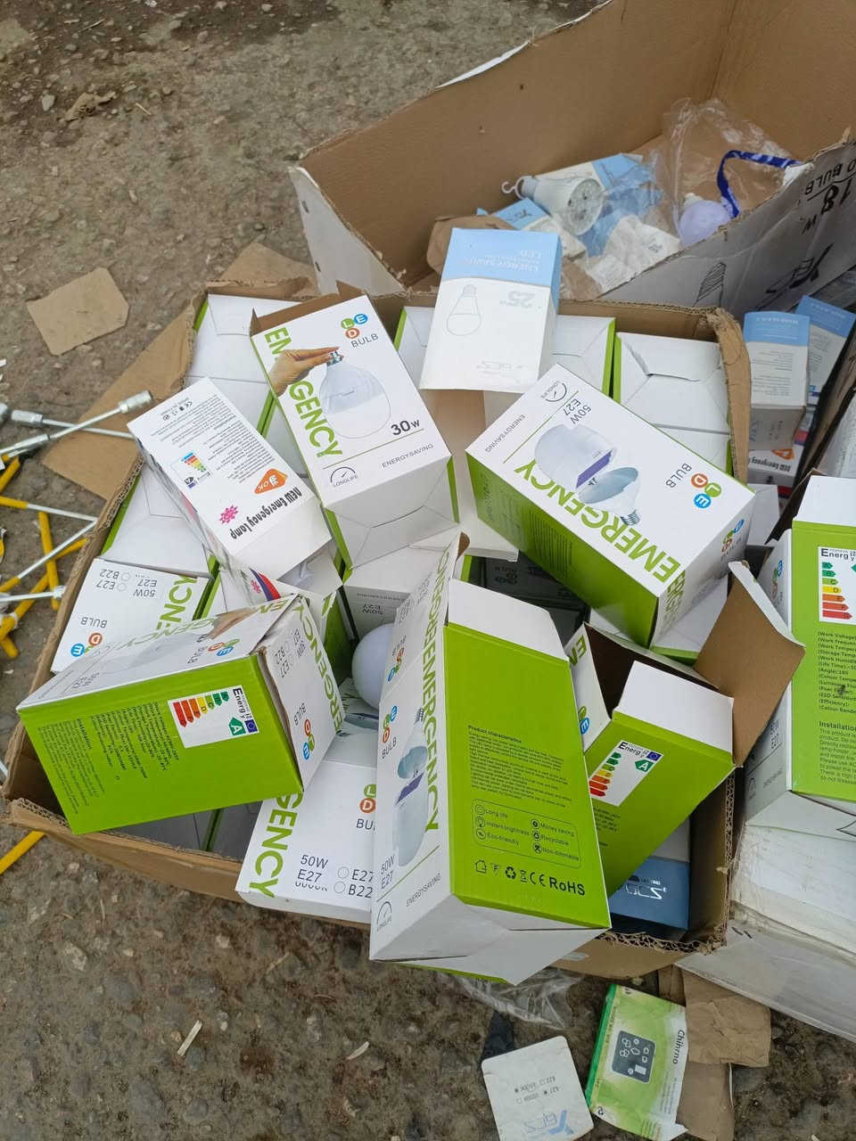 للبيع جمله مفرد وبأسعار الجمله حجز وتساب ***********
