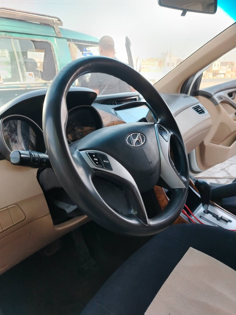 🔴 للبيع
_ هونداي النترا موديل ١٢ وارد خليجي
_ حجم المحرك 1800
_ رقم أربيل دولي + سنوية جديدة+هزة جديدة+((كابون بانزين)) 
 ( محرك كصة جديد ماشي 40 الف يعني قريب من الزيرو)
_ تحكمات ستيرن🪄
_ شاشة وسطية
_ كاميرا خلفيه + حساسات خلفية
_داخل(نضيف جدا) صاجي + رصاصي + اسود 👌
_ تبريد شرط مع السويج ثلج❄️ 4 سرعات الفان وكل الاتجاهات شغال أقدام وامامي وجامات
_كهربائيات خارجية داخليه شغاله كلهه
بلاجكتورات لايتات ☀️🌅

🛑_ ادامة كاملة  من كلشي 
_مضمومة بانزين + نوزلات + فيت بم + بلكات
🔴_ كير تبريد محرك كله شرط

🔴🔴 محرك جديد كصة قبل شهر شديتة

_ طخم تواير نضيف

🔴_ ضرر قطعتين جاملغ يمين تبديل  + بوند صبغ + تقليمات مكانات معينة

🔹 السعررر💵 (113) السيارة عروس من الألف للياء كاملة مكملة

🛑 مكانها. (( الموصل)) 

🔹🔹 فقط الشراي يتصل رجاااااء اقرا المنشور قبل الاتصال كلشي واضح
📲 0773 796 4421
📲 0751 725 9536
