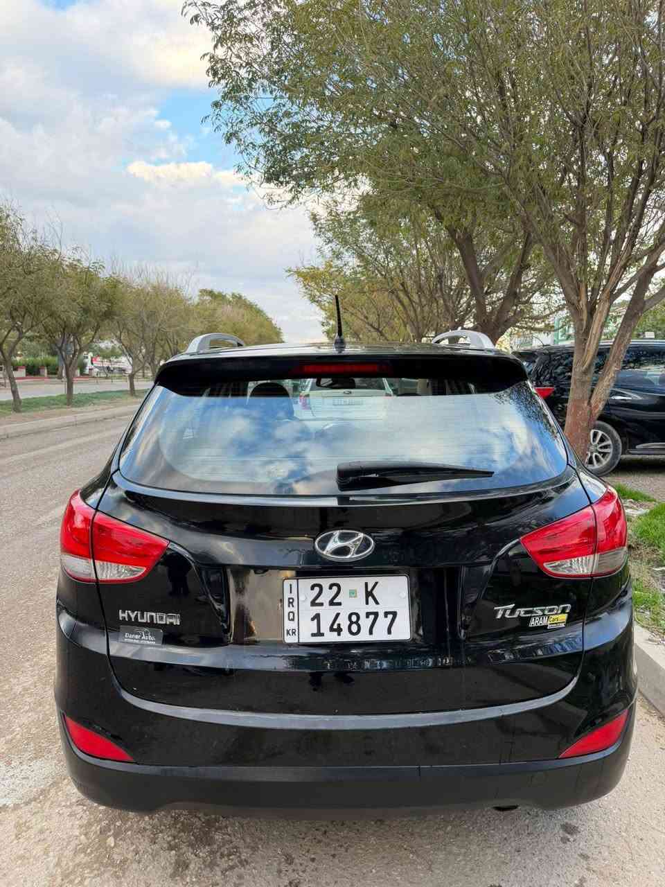 هۆندای تکسون مۆدیل ٢٠١٢  سەقف پانۆراما ئاوێنە ئیشارات  کامیرە بیلاد ١٤٥ هەزار کیلۆمەتر ڕۆشتووە مەکینەی نەکراوەتۆ بەشەرتی هەموو شتێ یەك دینار مەرەفی نییە سەیارەکە تا بڵێی جوان و ڕێك و پێکە هەموو گیانی بەشەرت چرکەی تیا نییە سەنەوی تازەیە تاکو ٢٠٣٠ هیچ بۆیاخی نییە تەنها دوو دەرگای بەهۆی لێ خشانەوە گۆڕاوە بە بیلاد بەبێ ناوگرتن و ئێرباگ ناونیشان کەلار *********** كالار, السليمانية
