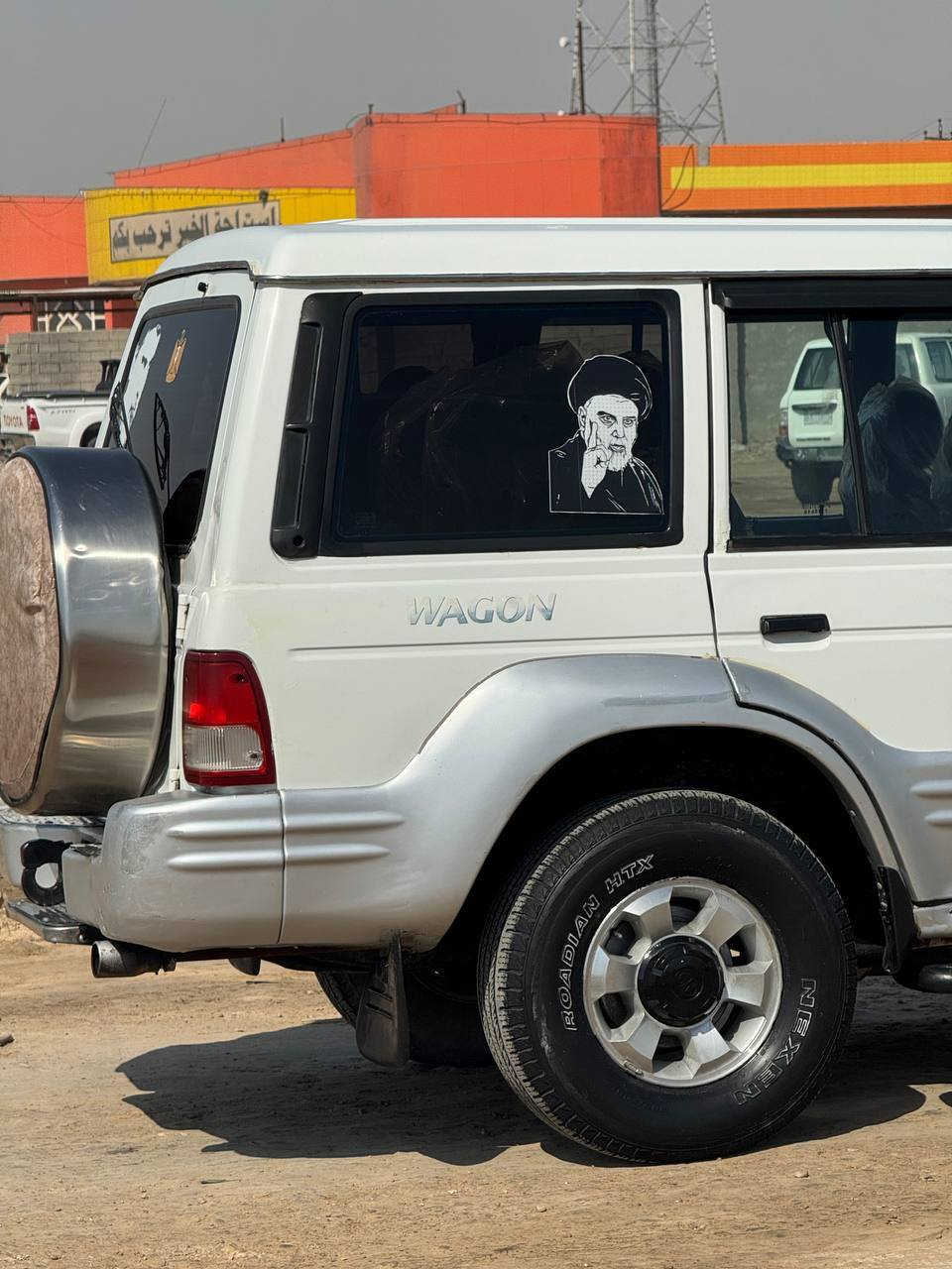 السلام عليكم اخوان سياره كالوبر 2002 نضافه فول مكينه جديد مبدلها بلاديه تخم تاير جديد شديت زوج وبقن زوج  مكاني كوت شيخ سعد سياره خير من الله انسه شنو صرف بانزين ماكو صرف ناعمه بشكل لوكير شغال يشلع شلع تاخذها تترحملي ولي ما يعرف بيهن رجأ لحد يزعجني السعر 60قفل والستفسار  ***********
