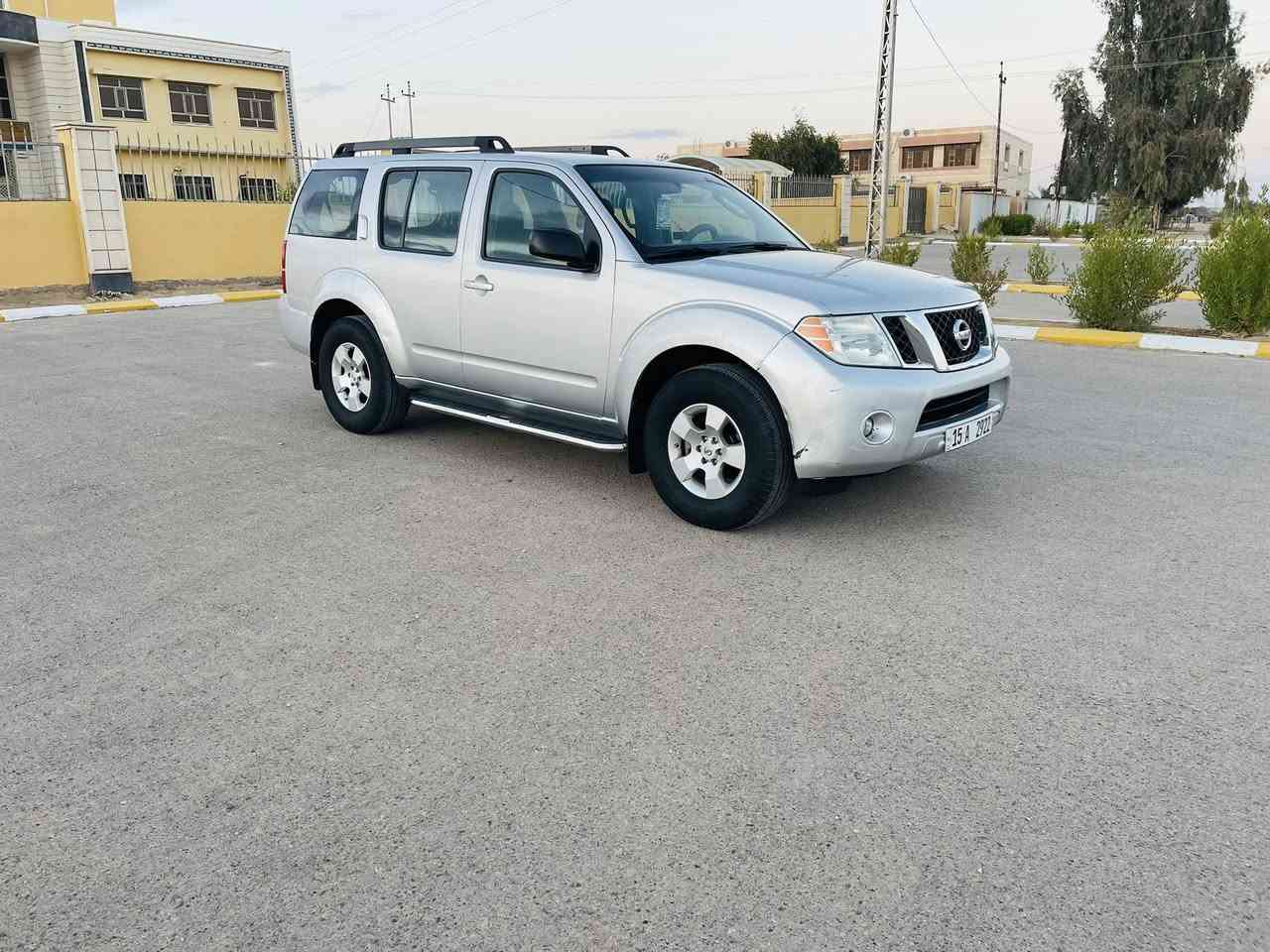 السلام عليكم
نيسان بافندر 
موديل 2008 أمريكي 
محرك سته سلندر 4000
السياره جاهزه من كل نقص
كير محرك مكفول صدر امامي خلفي 
تخم تاير تبريد تدفئه كلها شغاله 
السياره مكفوله من الحادث بيها فقط هلال جوملغ خلفي صبغ بدون معجون والباقي مكفول 
عداد السياره 186حقيقي
رقم انبار الجديد رقم مميز اربع ارقام هزه سنويه جدد
للاستفسار ***********
السعر 94وبي مجال بسيط للشراي
عنوان الانبار
