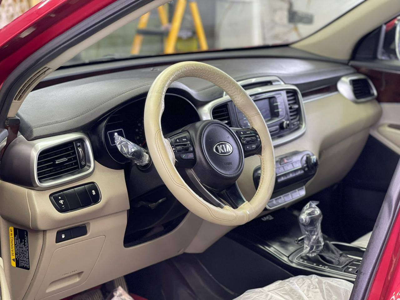 السلام عليكم
سورنتو 2016

رقم بغداد 

وارد أمريكي 

4 سلندر 

لون مميز

سياره حلوه وكاعده 
مثل ما موضح بالصور 

السعر 155 وبيها مجال بسيط 

مكاني ديالى جديدة الشط 

رقم الهاتف ***********
