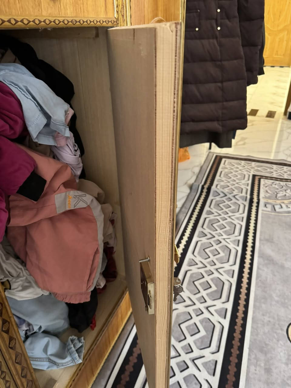 بوفيه تسكام جديده ٣ بيبان مكانه حي ميسان ب ١٥٠ وبيه مجال


**إذا كنت صاحب هذا الإعلان وتريد حذفه لأي سبب، رجاءا أرسل رسالة إلى الدعم الفني**