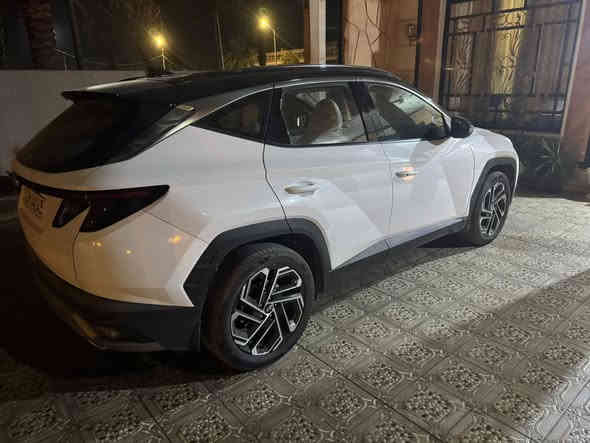 سلام عليكم 
للبيع توسان تو كلر 2025
استلام صفر 0️⃣ 
ماشيه 7000
موصفات 
1كراسي ثنين كهرباء 
2صندوق كهرباء 
3حساسات خلفي امامي 
4كامره خلفيه متحركه
5انضمة قياده خمسه 5️⃣ 
6لايت اليدي متحرك 
7بصمات عدد 2+ثنين مفاتحيح 
وهواي مواصفات بيه تبريد منفصل وغير ذالك سياره كفاله عامه من كولشي تحويل ثاني يوم للستفسار لتصال ***********
