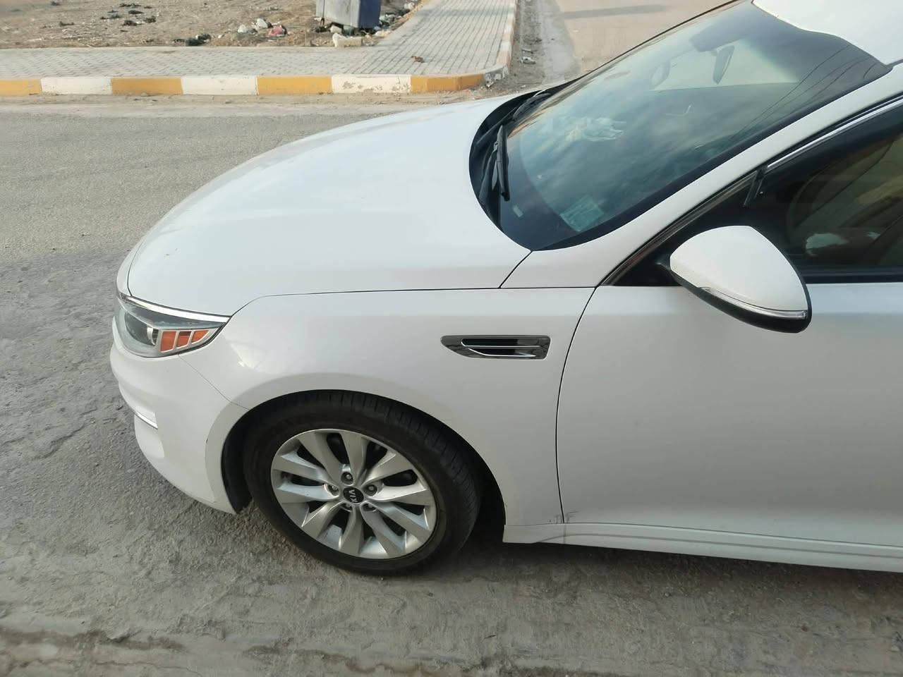 اوبتما 2018 امريكي
2400 Gdi

ضربتها بالسونار 

بيها بارد شبر بسيط بلبنيد 

وبيها بارد بالجاملغ الايسر الخلفي بسيط 

نص فول دواخل كروم 

محرك كير حداديه كفالة 

تبريد ثلج سياره نضيفه مال جناي 

ماشيه 100 الف الرقم باسمي مداور ثاني يوم

السعر 135 وبيه مجال

للاستفسار ***********

