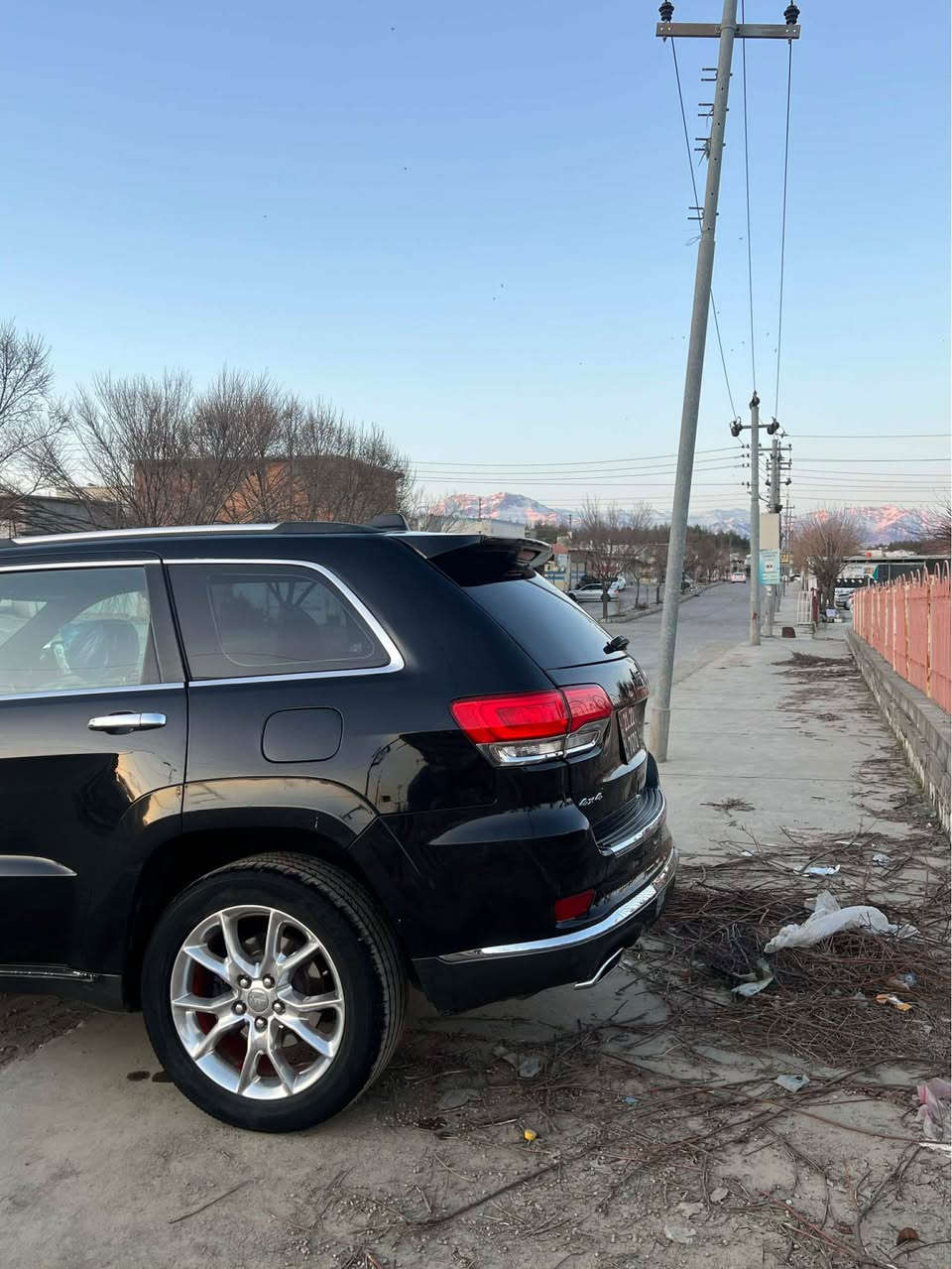 موديل٢٠١٩براوه
سه ياره كه فول ماسه فاته
پانورامايه ده بله كانى جوپن
سندوقى جه كه فول ماسه فاته
سه ياره كه تازه داخيله زور خاوينه 
ده بل ئه كسلى هه مو كيانى به شه رت 
ده عمو ليداني نيه سه ياره كه يه ك دينار مه سره فى بشدار, السليمانية


**إذا كنت صاحب هذا الإعلان وتريد حذفه لأي سبب، رجاءا أرسل رسالة إلى الدعم الفني**