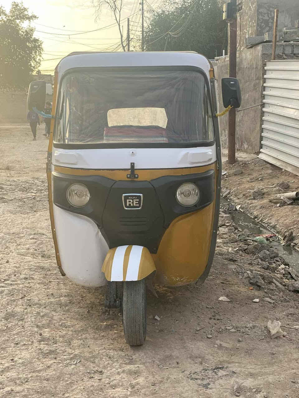 سلام عليكم تكتك للبيع موديل ٢١رقم وسنويه تحويل ثاني يوم تكتك بيها ضربه بل صفحه ومعمره صبغ عام مكينه تنقص سعر وبيها5800 مجال شراي هاذ رقم   بغداد النهروان‏‪0778 348 2080‬‏
